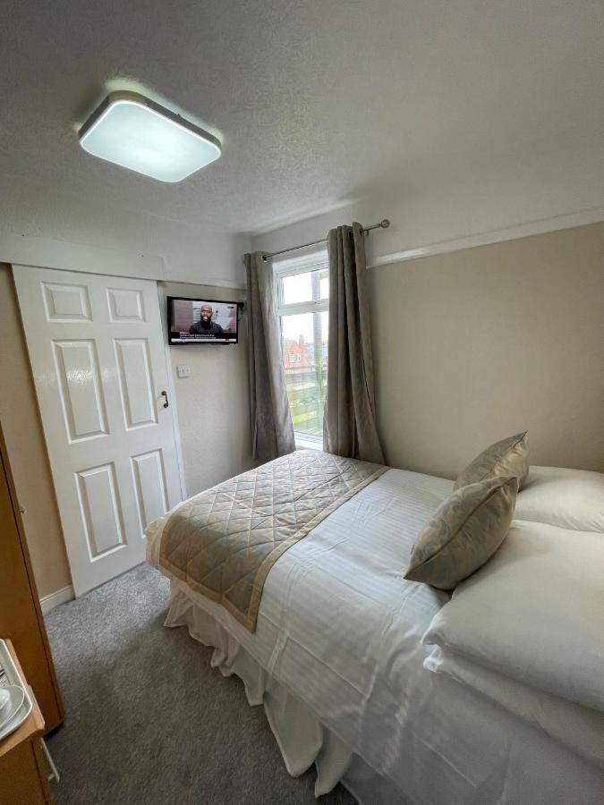 Oyo Queens Hotel, Skegness Ngoại thất bức ảnh