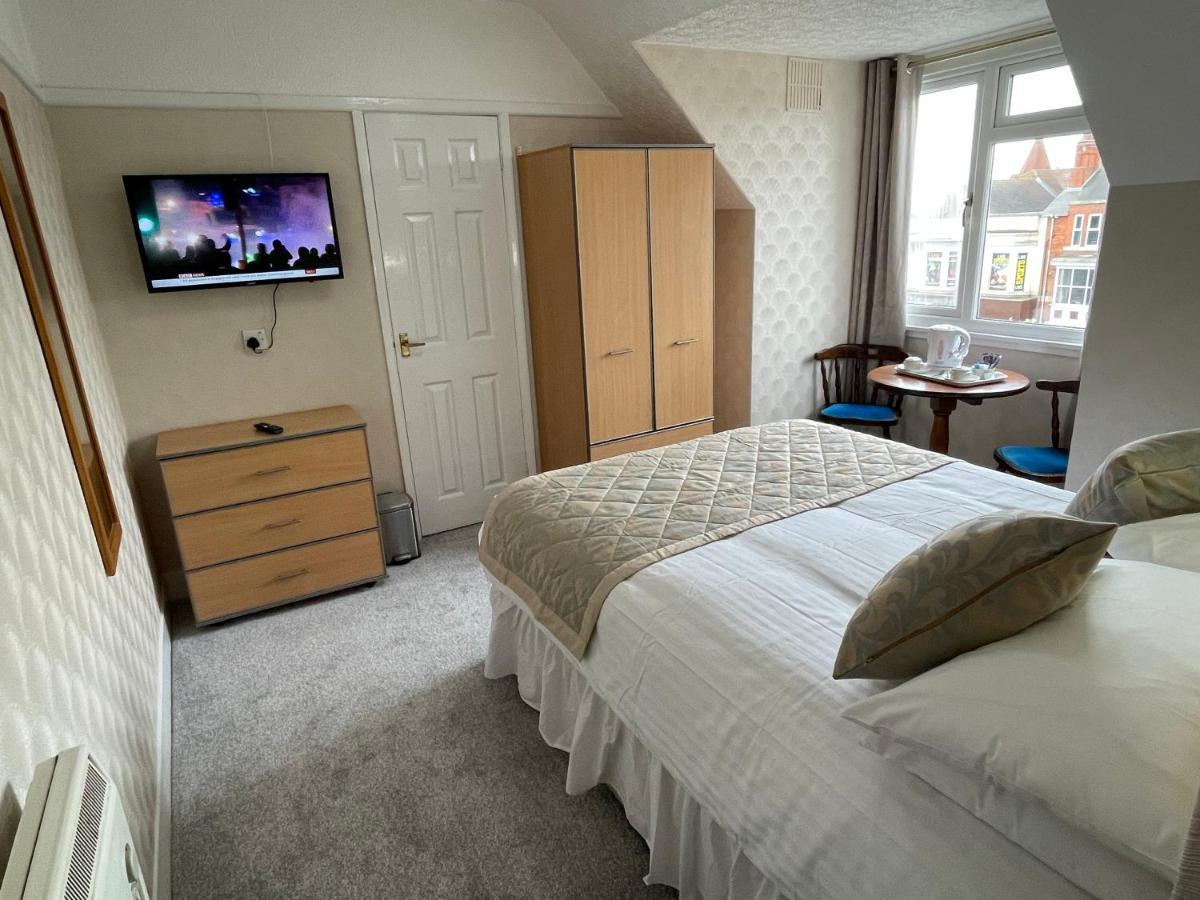 Oyo Queens Hotel, Skegness Ngoại thất bức ảnh