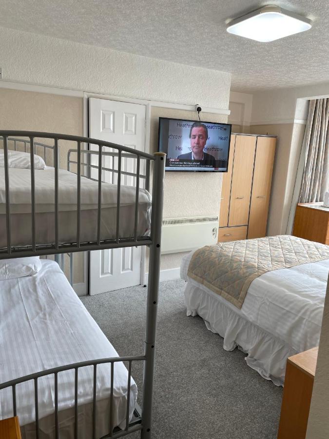 Oyo Queens Hotel, Skegness Ngoại thất bức ảnh