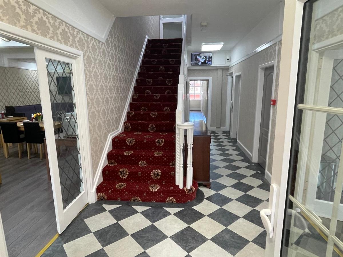 Oyo Queens Hotel, Skegness Ngoại thất bức ảnh