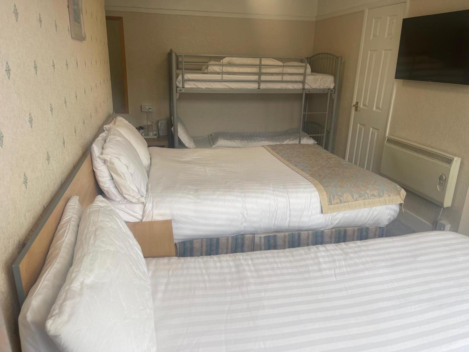 Oyo Queens Hotel, Skegness Ngoại thất bức ảnh